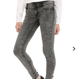 LOVESICK BLACK ACID WASH SUPER SKINNY JEANS